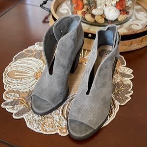 Vince Camuto open toe suede ankle booties!